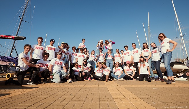 Nastoletni żeglarze w akcji #SportPrzeciwHomofobii. Odpowiedź na wypowiedzi Zofii Klepackiej