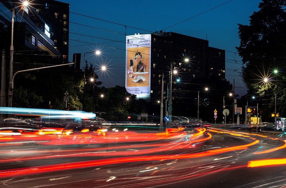 Spotify reklamuje w polskich miastach ofertę dla studentów reklama Beata Śliwińska Barrakuz