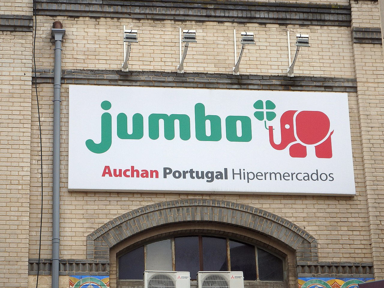 50 anos depois, adeus Jumbo. A partir de hoje é Auchan