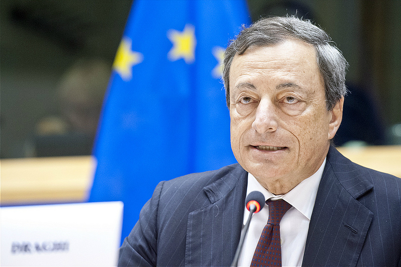 Draghi defende capacidade orçamental própria da zona euro