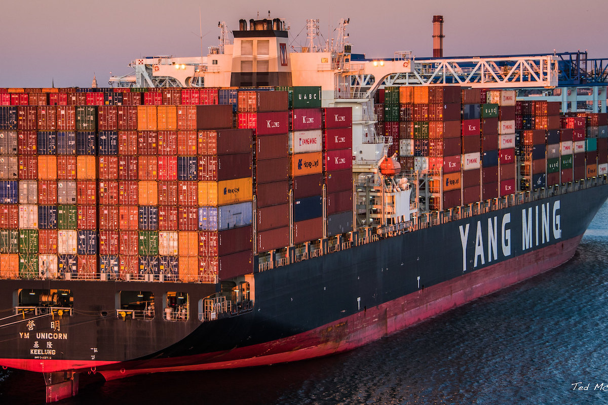 A China é agora o maior parceiro comercial da Europa