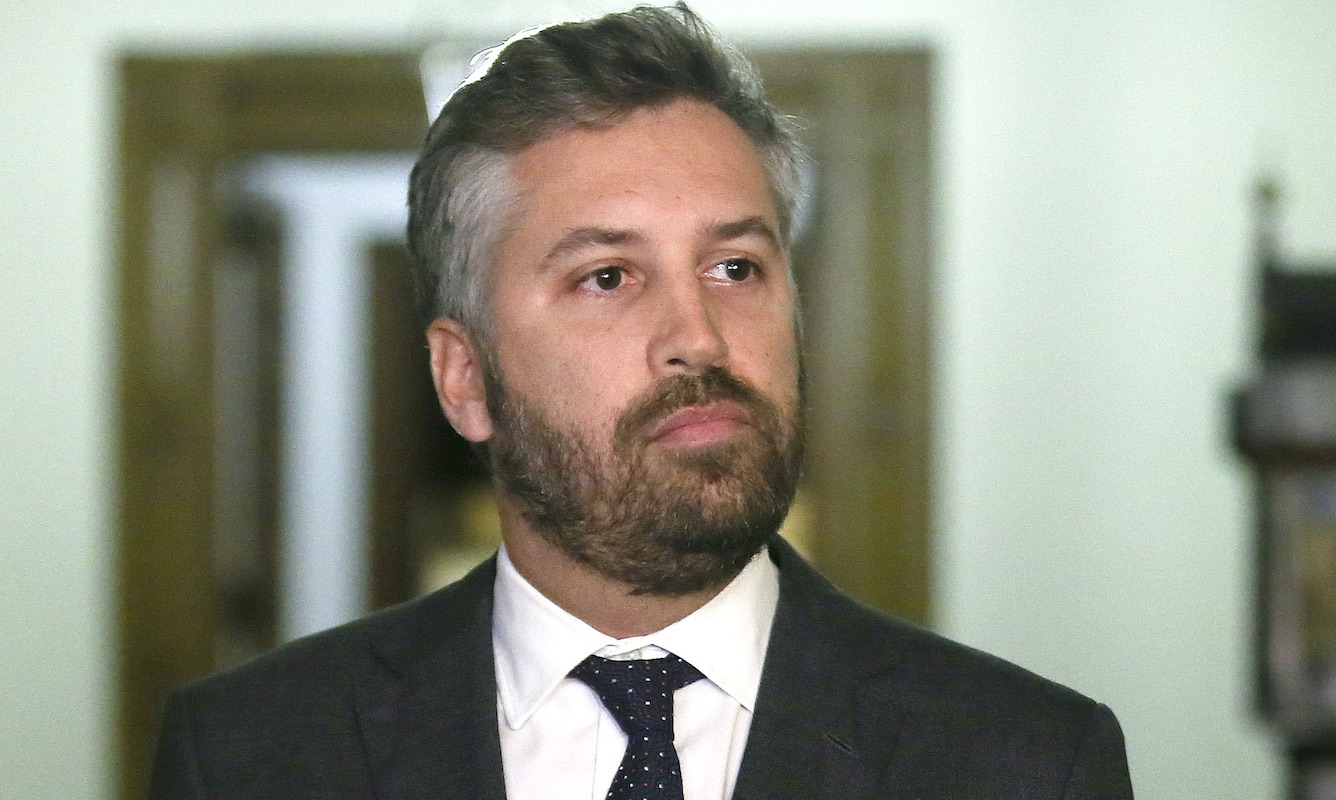 Acabar com voos até 600 km é "proibição cega" - ZAP