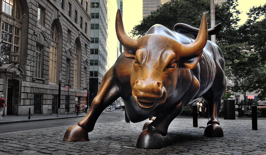 Esquemas de Wall Street alimentaram a crise de 2008. Está a voltar a acontecer o mesmo
