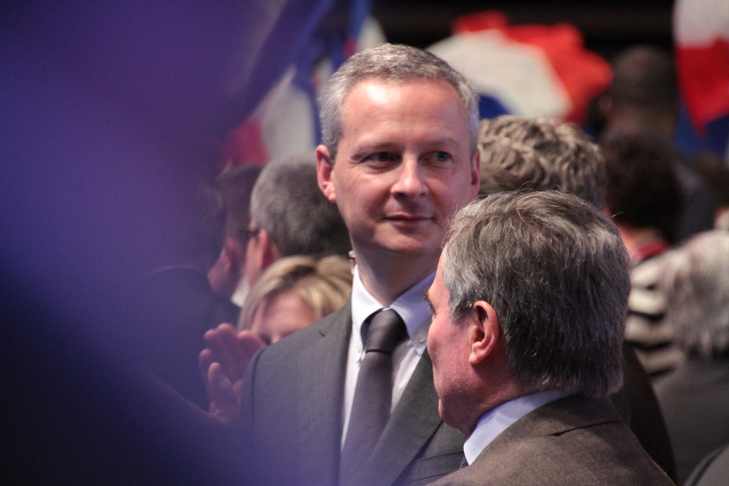 França defende imposto sobre empresas "o mais alto possível"