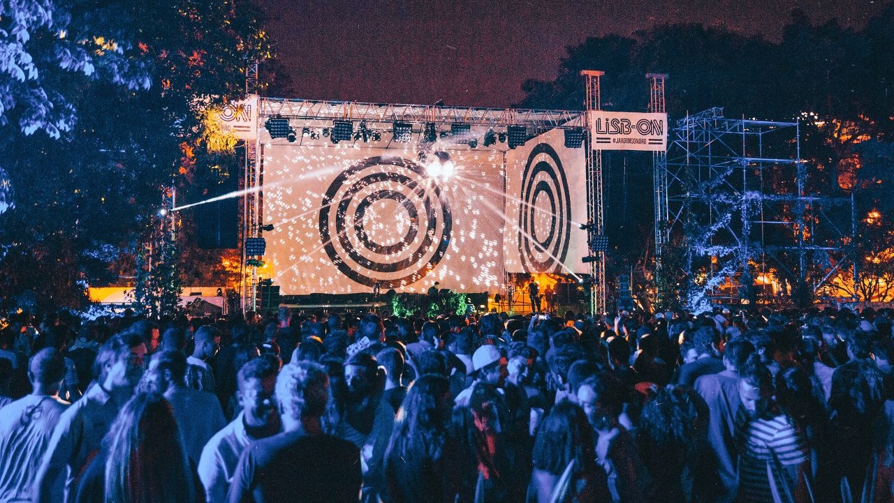 Mais dois festivais adiados para 2022 - Meios & Publicidade