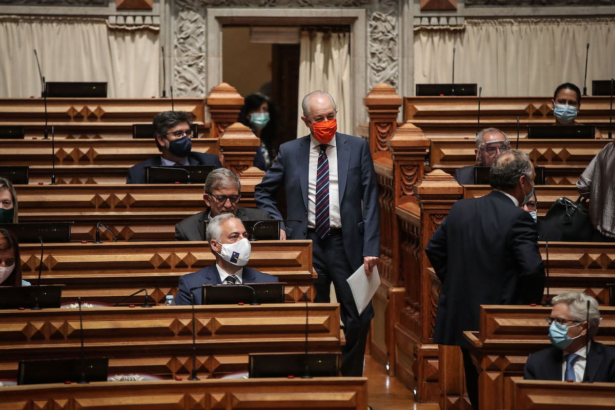 Oposições criticam anúncios "pomposos” e gestão mediática do Governo