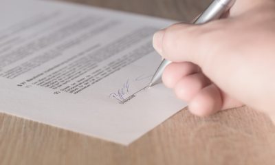 Letras pequeninas nos contratos ao consumidor proibidas - ZAP