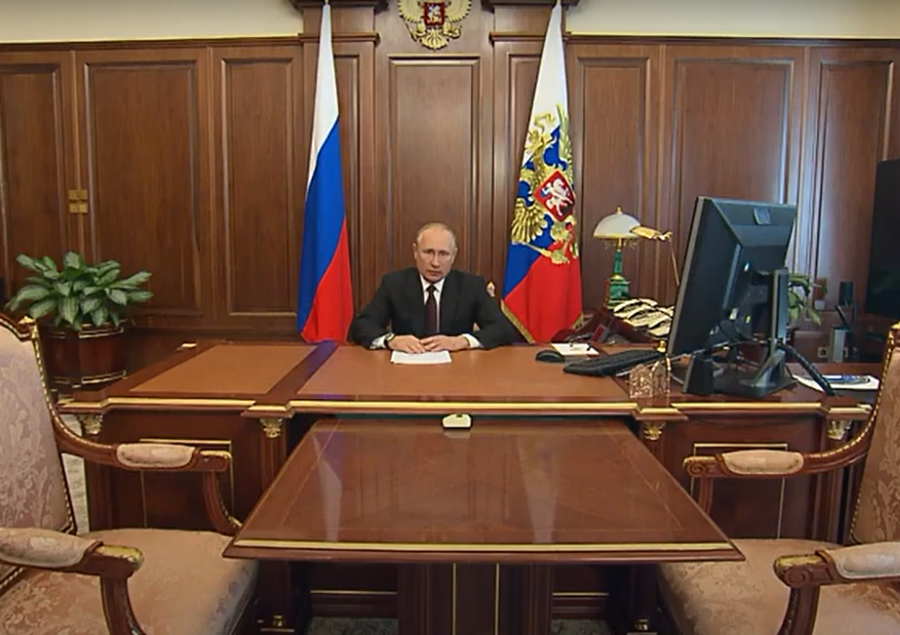 Владимир Путин предложил снизить налоги для IT-компаний