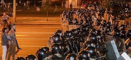 В центр Минска стягивают внутренние войска: На улицы вышли больше 100 тысяч человек | 10.08.20