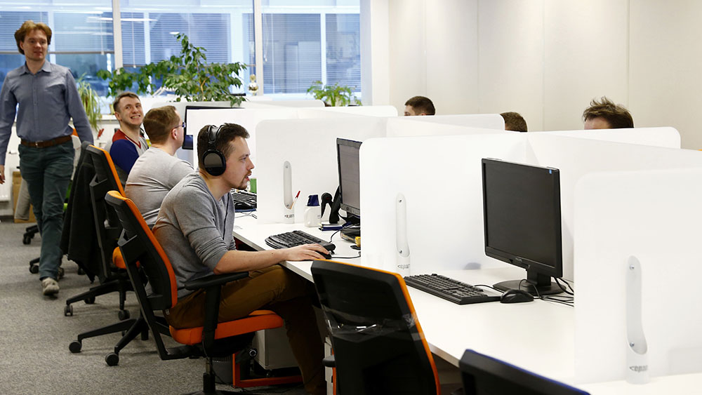 Минцифры предлагает обнулить «налог на Google» и дать льготы для игровой индустрии, соцсетей и мессенджеров