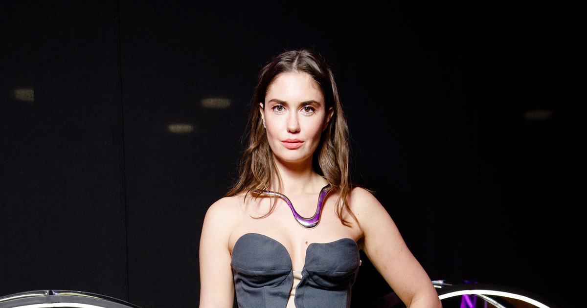 Муцениеце: «Даю дочери на час телефон! Дети смотрят в YouTube контент, которые многие ругают» | StarHit.ru