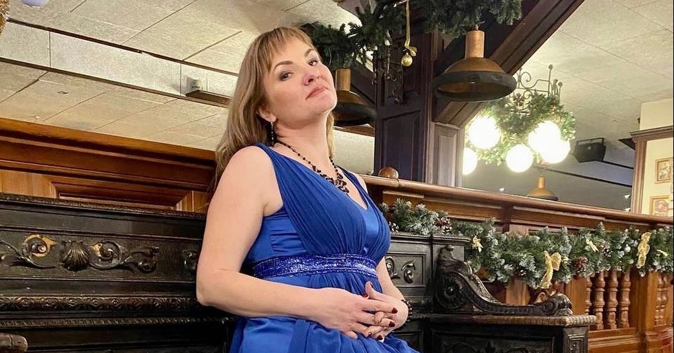 «Все произошло после ОРВИ»: мама 10 погодок Оксана Усова спасает дочь от рака крови | StarHit.ru