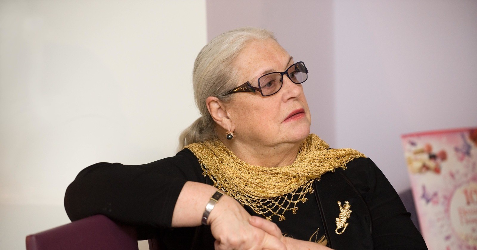 Лидия Федосеева-Шукшина в эфире телешоу подарила ключи от квартиры внуку Василию после ссоры | StarHit.ru