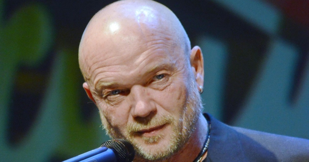 Звезда сериала «Мосгаз» Андрей Смоляков: «Все пишут, что я старый и похож на обезьяну» | StarHit.ru