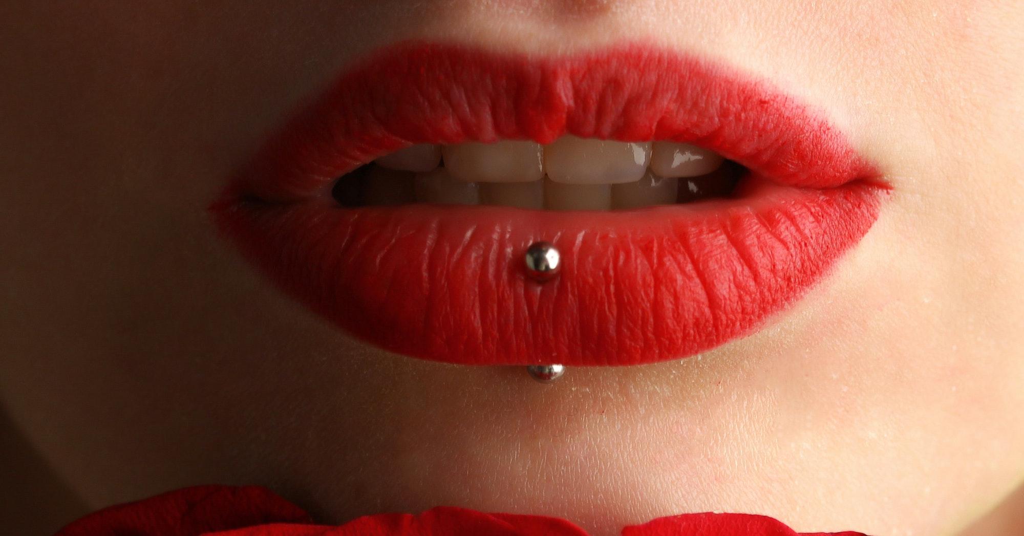 Сделайте мне красиво: тренд на украшения для зубов возвращается