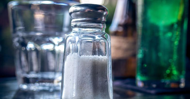 Влияние соли на организм: можно ли полностью от нее отказаться