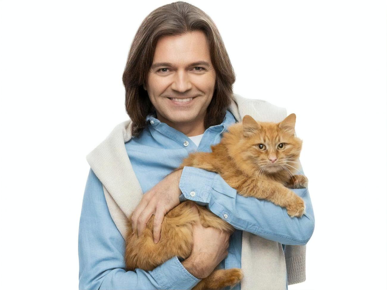 "Димон, прекращай, выглядишь моложе дочери". 51-летний Маликов показал 21-летнюю дочь и 58-летнюю жену