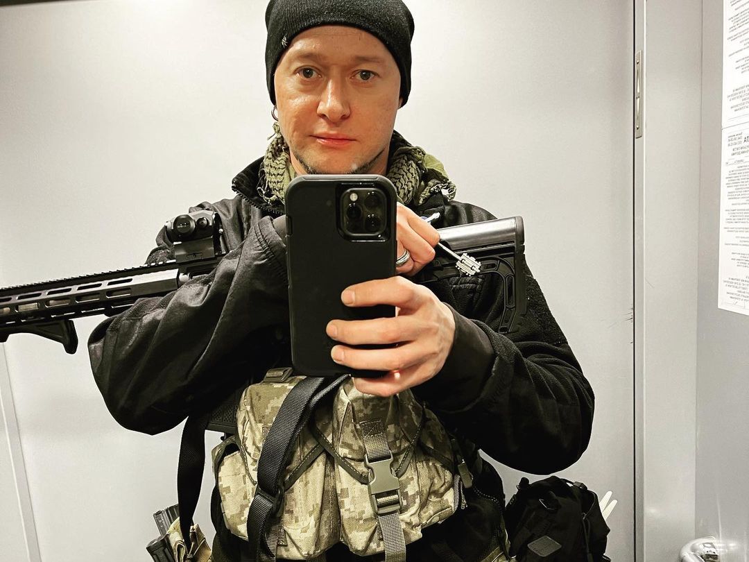 Фронтмен "Бумбокса" Хлывнюк попал под минометный обстрел и был ранен