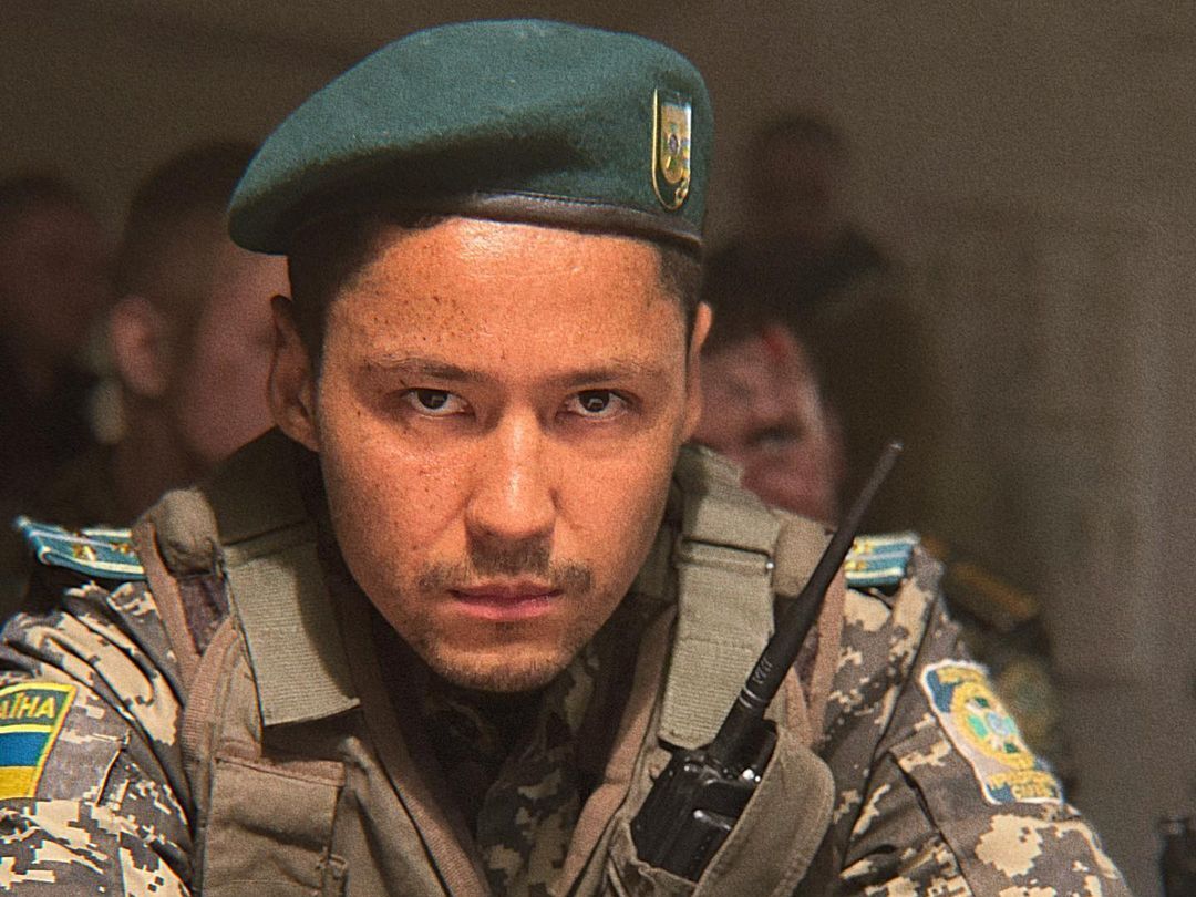 "Герои не умирают". На вечере памяти Паши Ли украинские артисты собрали 72 тыс. грн для ВСУ