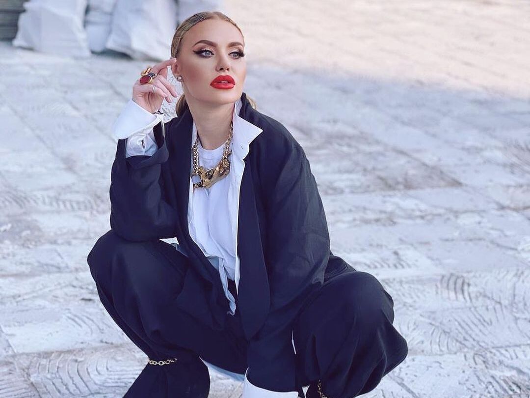 "Хорошо, что вовремя скачала Photoshop". Каминская показала, как выглядит в эмиграции