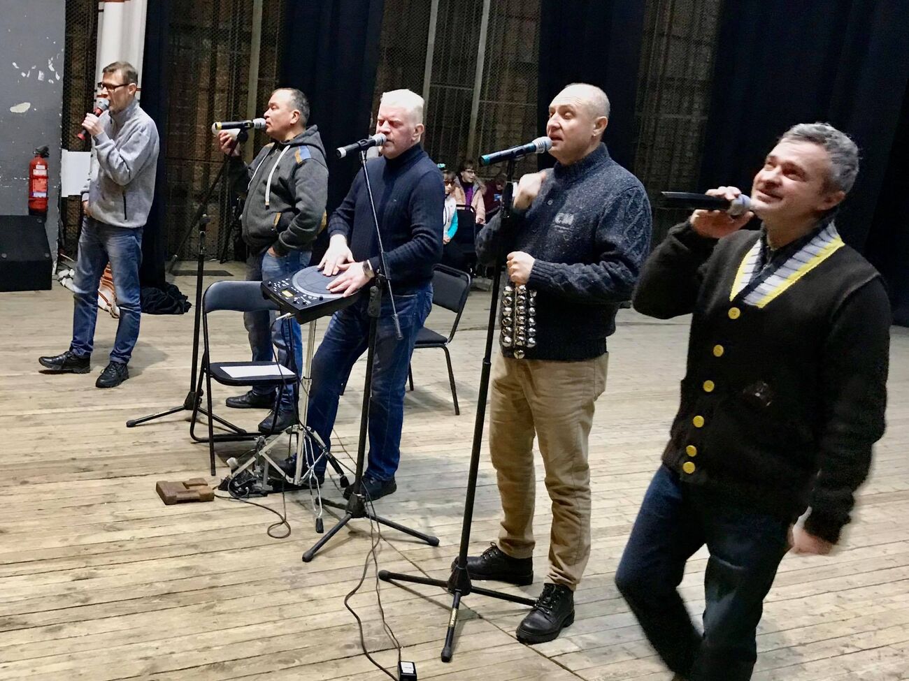 "Война показала, кто нам брат". "Пиккардийская терция" спела "Гей, соколи" в новой интерпретации в знак благодарности полякам. Видео