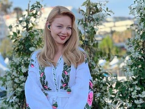 Тина Кароль высказалась о "перебежчиках, которые под селфи возвращаются в Украину"