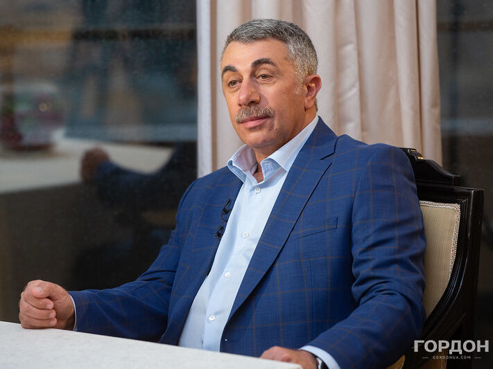 "Такого удовольствия от работы не получал всю жизнь". Комаровский прочитал сказку Чуковского про Бармалея на русском и украинском языках