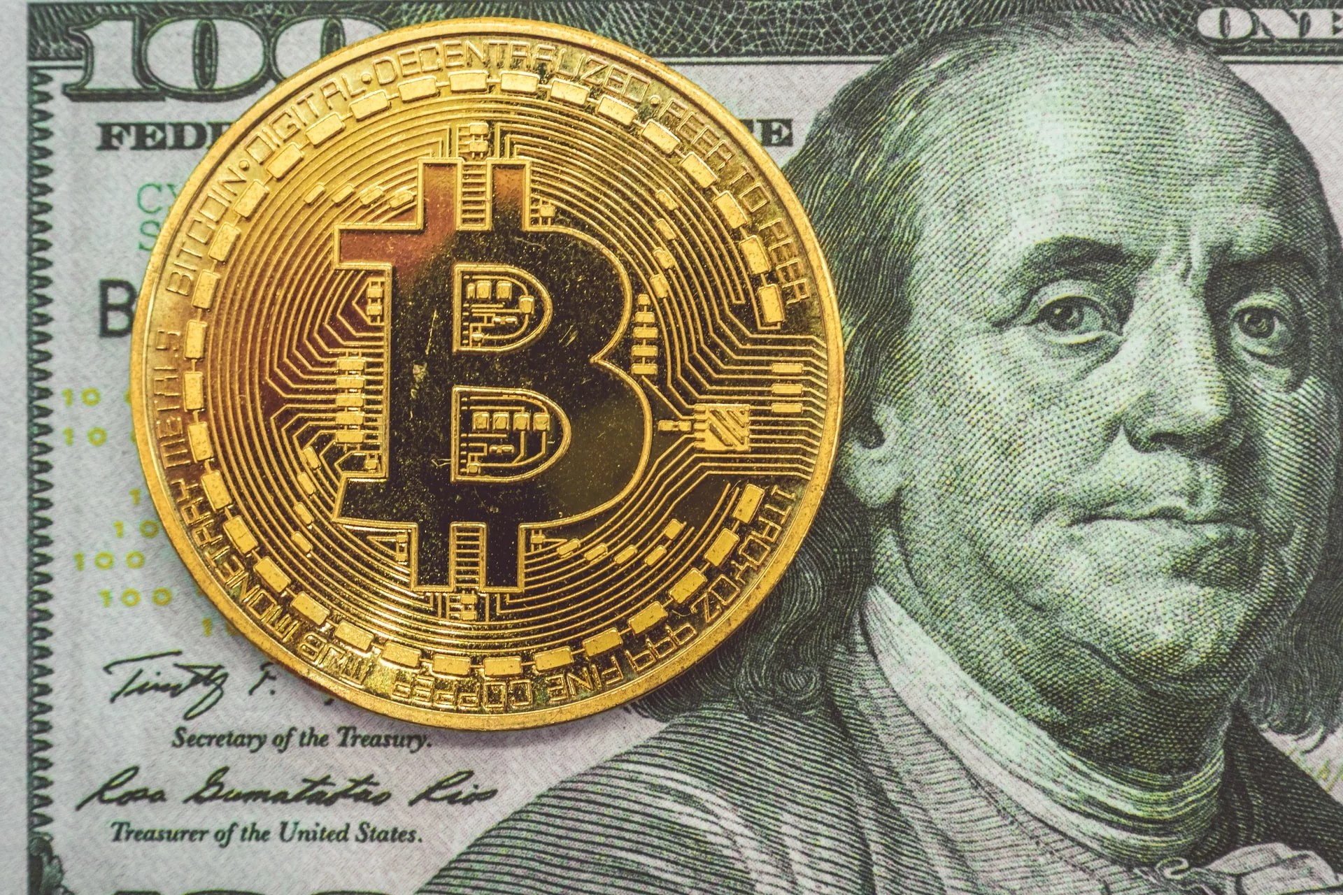 ФРС обязал банки уведомлять о работе с криптовалютой и предоставлять отчётность