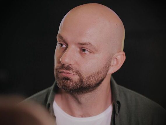"Кацапы получили проклятия на несколько поколений". Демин показал фото, которое сделал за 10 минут до ракетного обстрела