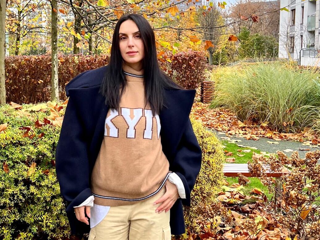 "Настроение летать и плакать дождем". Джамала снялась в топе-облаке