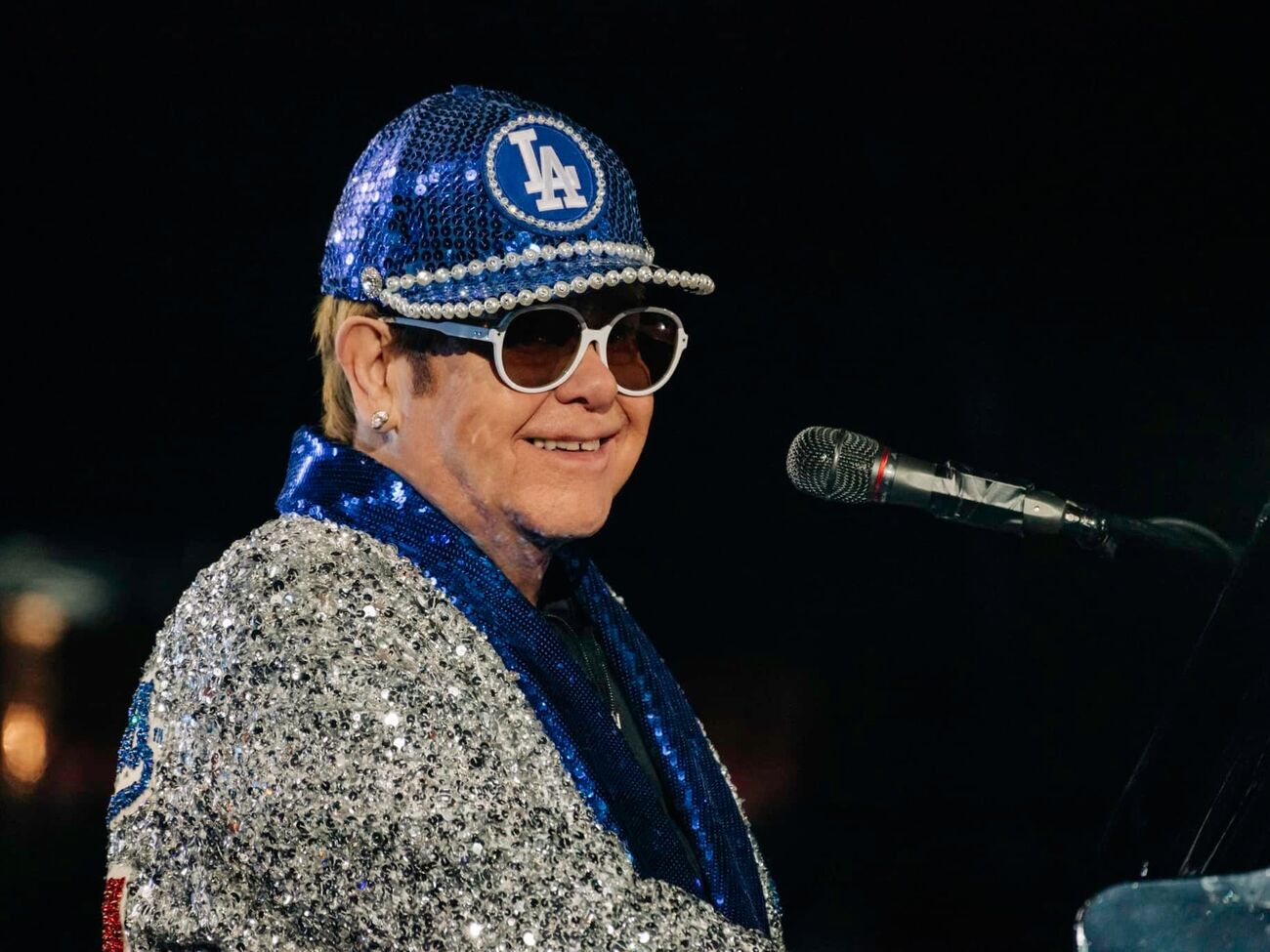 Элтон Джон обвинил Twitter в распространении дезинформации и заявил, что уходит из соцсети. Маск прокомментировал