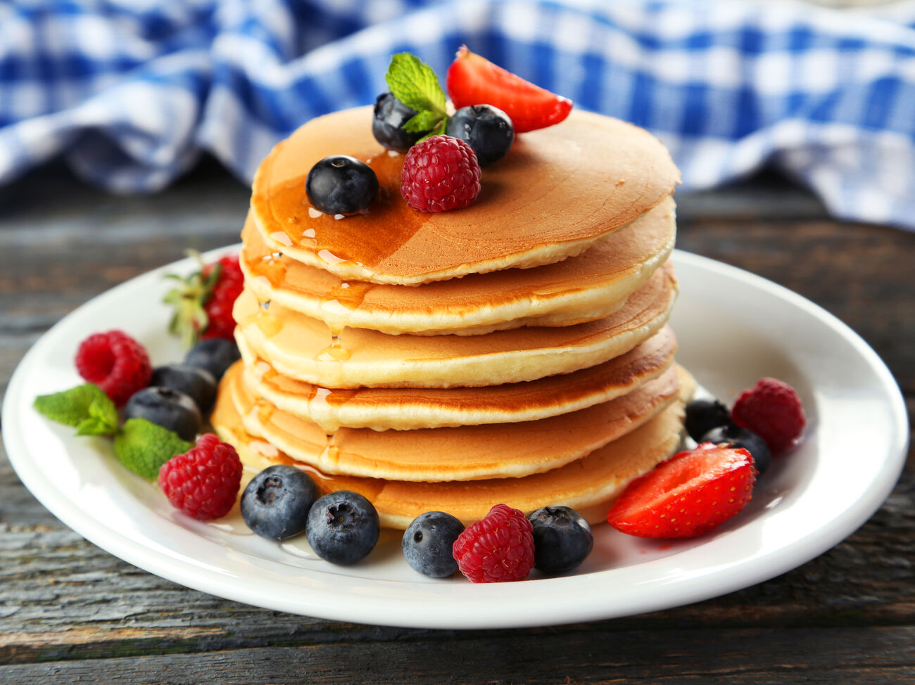 Как приготовить на завтрак банановые панкейки с овсяными хлопьями. Рецепт от украинского диетолога