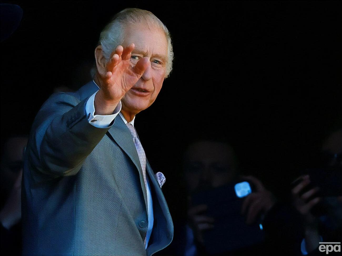 Чарльз III накануне Хануки станцевал хору вместе с представителями еврейской общины в Лондоне. Видео