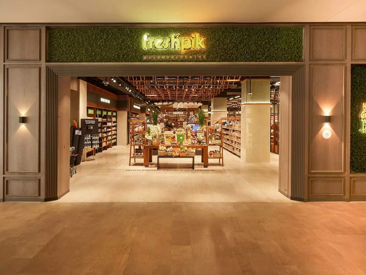 Одна из крупнейших розничных сетей Индии, Reliance Retail, в рамках пилотного проекта, начала принимать цифровые рупии