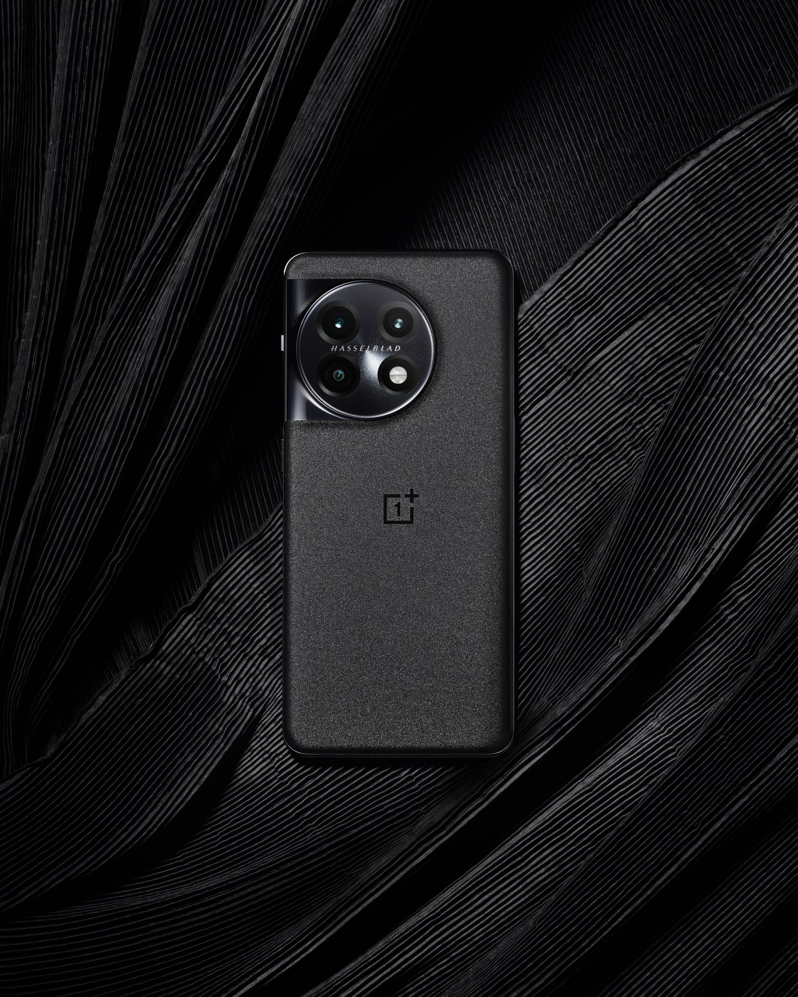 OnePlus становится в один ряд с Samsung. Флагман OnePlus 11 будет обновлен до Android 17