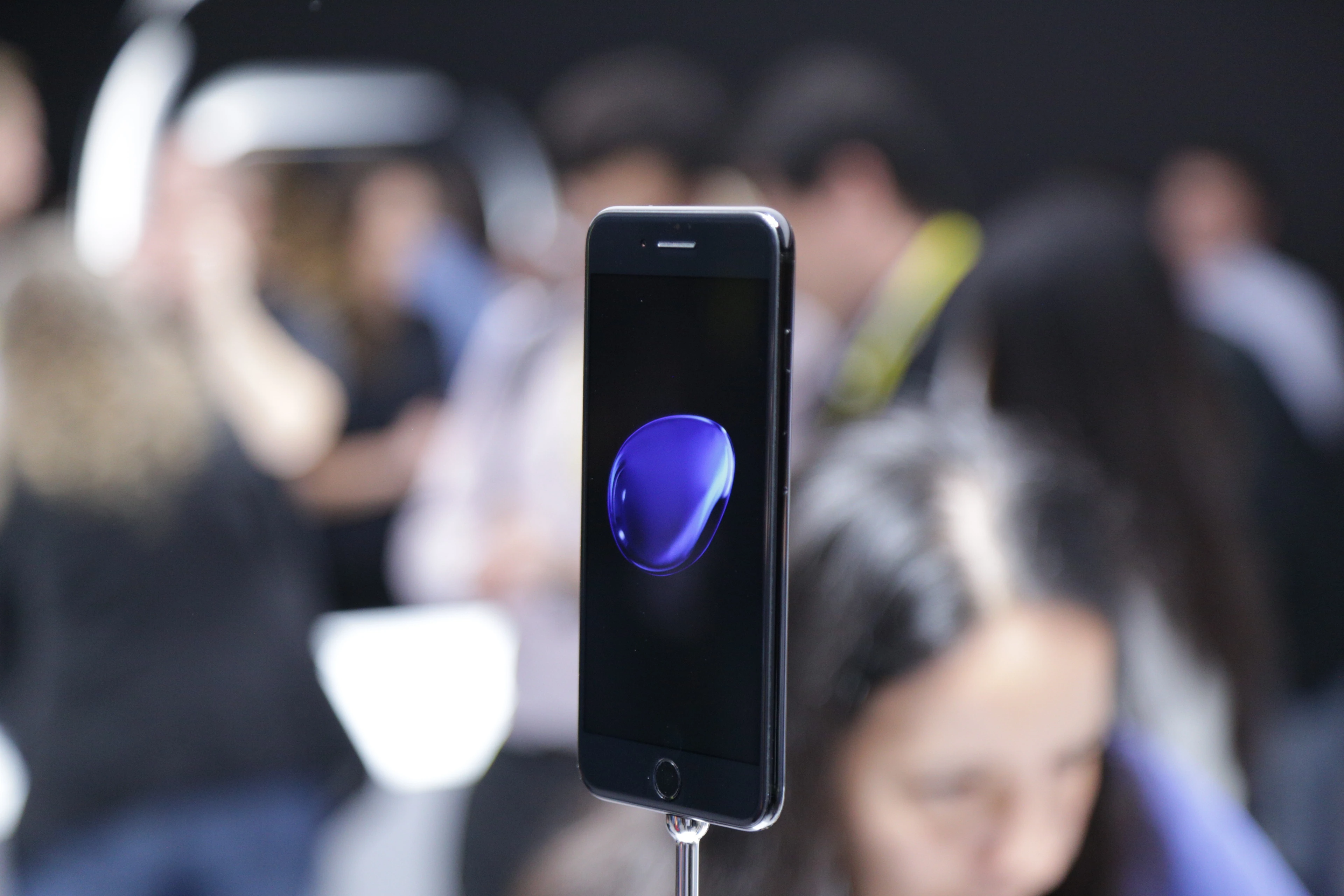 Шестилетний iPhone 7 без чёлки стал лидером по продажам в 2022 году в России: флагманы Samsung и Xiaomi отстают среди подержанных смартфонов