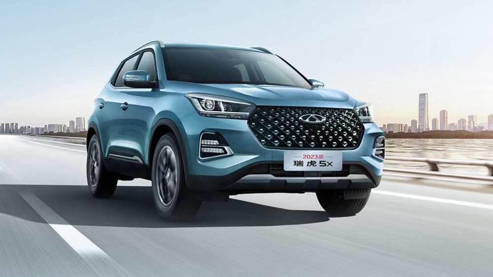 Новый атмосферник мощностью 120 л.с. и механика. Кроссовер Chery Tiggo 5x, известный в России как Tiggo 4 Pro, обновился и получил новый двигатель
