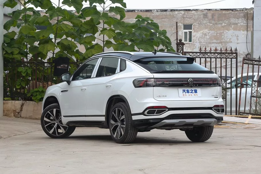 В Россию привезли новенький Volkswagen Tayron X 2023