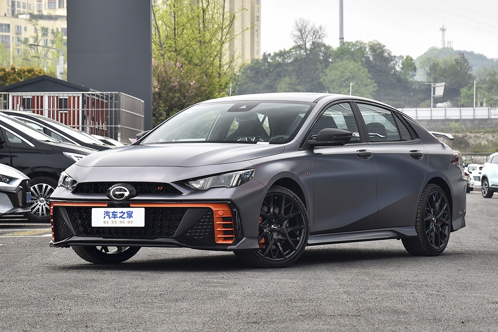 В России появился налог Hyundai Elantra N. Дилер выставил на продажу самый мощный GAC Trumpchi Empow
