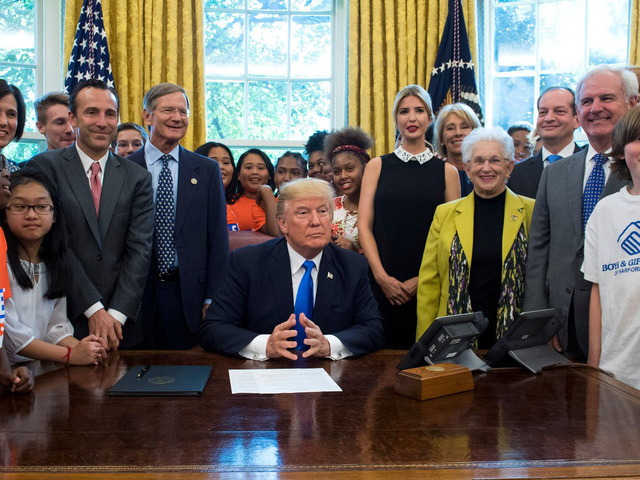 9 lý do ông Trump có thể tái đắc cử tổng thống Mỹ năm 2020 - Ảnh 8. 9 lý do ông Trump có thể tái đắc cử tổng thống Mỹ năm 2020 - Ảnh 8.