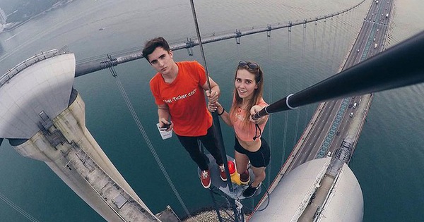 Chụp ảnh "tự sướng" gây chết người nhiều gấp 5 lần số trường hợp bị cá mập cắn