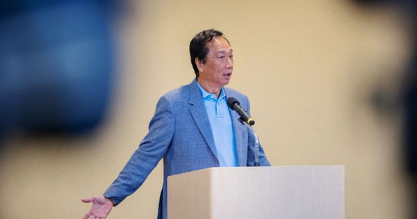 Chủ tịch Foxconn giục Apple di dời cơ sở sản xuất từ Trung Quốc sang Đài Loan