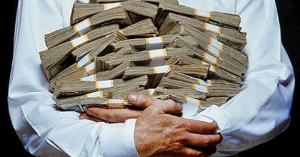 Các ngân hàng tranh giành 18.000 tỷ USD nằm trong tay những người giàu "nghèo" nhất