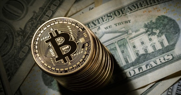 Giá Bitcoin "lặng lẽ" vượt 9.000 USD, hàng loạt đồng tiền kỹ thuật số khác tăng theo