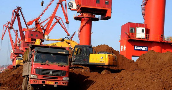 Trung Quốc cấm xuất khẩu đất hiếm sang Mỹ là tự bắn vào chân mình?