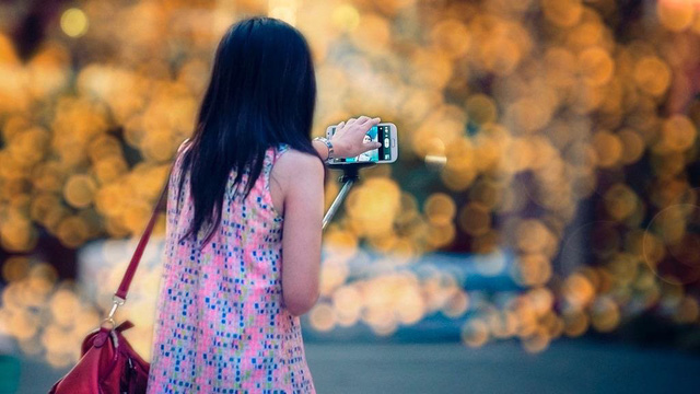 Bạn có biết ai là người đứng sau công nghệ AI trong smartphone Samsung, Huawei, Oppo để giúp bạn chụp ảnh đẹp hơn? - Ảnh 1.