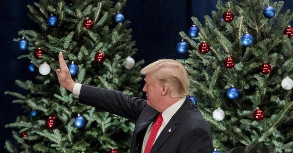 Bất ngờ hoãn áp thuế với Trung Quốc, ông Trump 'nhen nhóm' hy vọng 'làm hoà' với Trung Quốc hay lo sợ về kết quả của chiến dịch tái tranh cử?