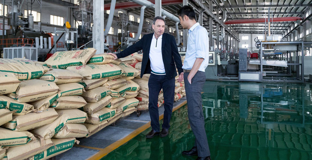 Doanh nghiệp Mỹ chạy đôn chạy đáo vì mức thuế nhập khẩu 25% - Ảnh 1.