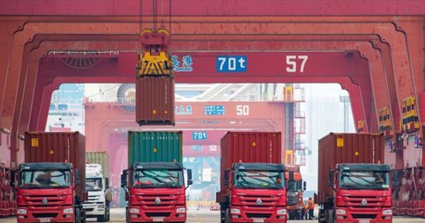 Kim ngạch xuất khẩu bất ngờ tăng trưởng trong tháng 7