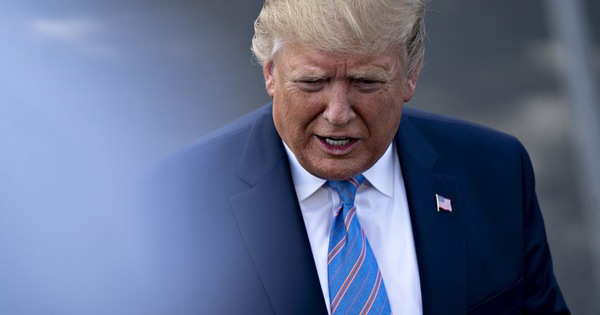 Ông Trump hé lộ những điểm đáng lo ngại của kinh tế Mỹ khi chùn tay đánh thuế Trung Quốc